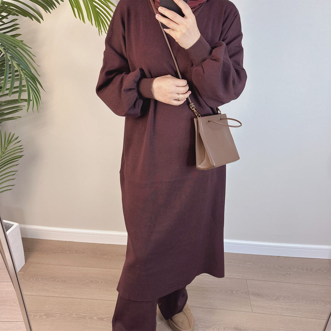 Get trendy with 2-piece Maxi Knit Sweatsuit - Brown - Pants set available at Voilee NY. Grab yours for $79.90 today!