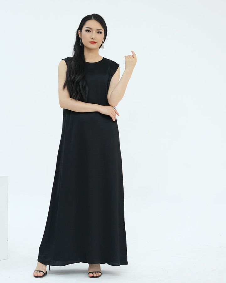 Get trendy with Reina Textured Batwing Abaya Set - Black -  available at Voilee NY. Grab yours for $109.90 today!