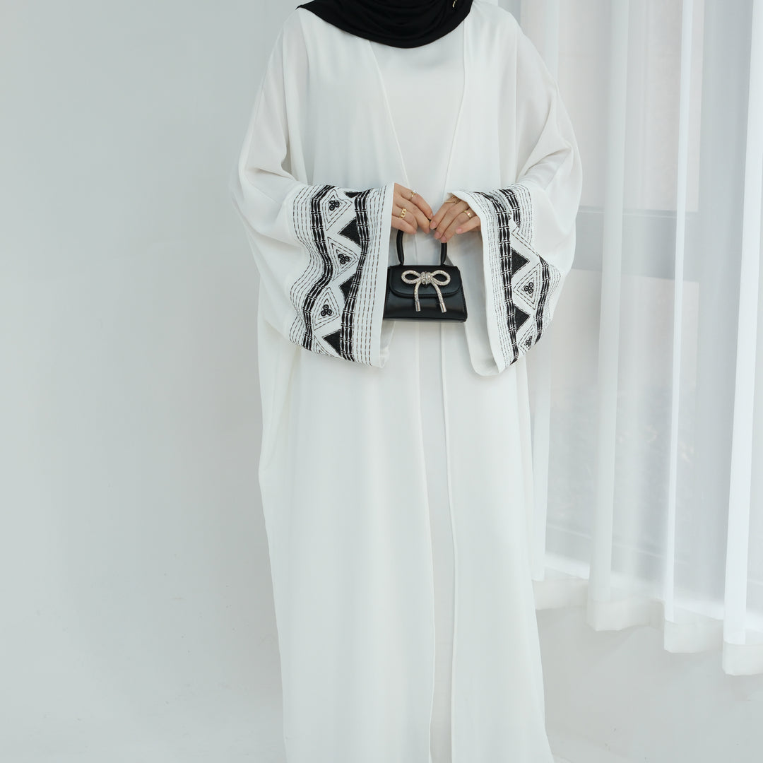 Get trendy with Amber Open Abaya Kimono - White -  available at Voilee NY. Grab yours for $59.90 today!