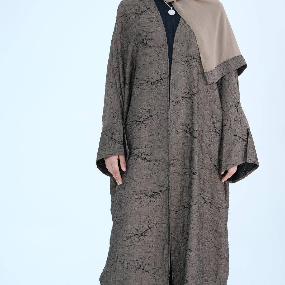 Get trendy with Nixie Textured Reversible Kimono Abaya - Brown Black - Cardigan available at Voilee NY. Grab yours for $74.90 today!